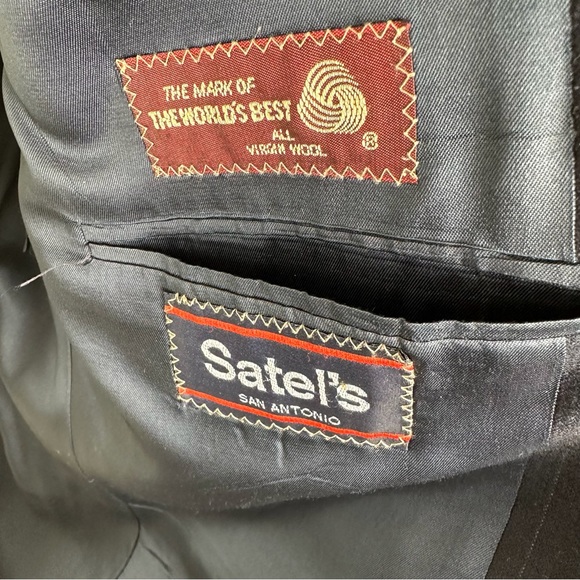 Vintage Chaps Navy Pin-Striped Wool 2-Button 2-Piece Suit Sz 44R - Picture 11 of 15